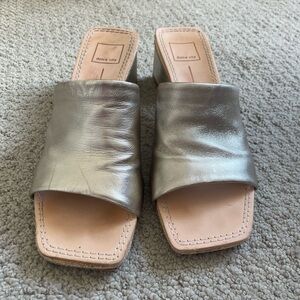 Metallic short block heel